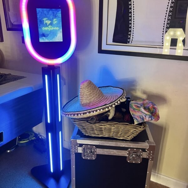 Black LED Colour Changing Selfie Pod